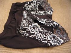 トラタニショーツ