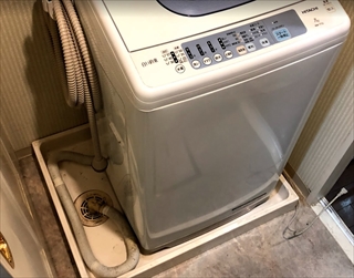 日立の全自動洗濯機　NW-T72