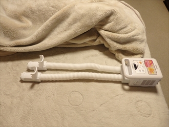 アイリス　オーヤマのふとん乾燥機　カラリエ　FK-W1-WP