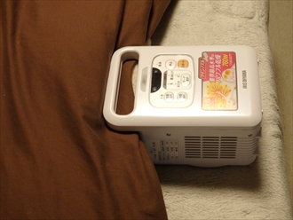 アイリス　オーヤマのふとん乾燥機　カラリエ　FK-W1-WP