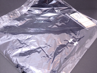 UNDER ARMOUR の長袖コンプレッションインナー