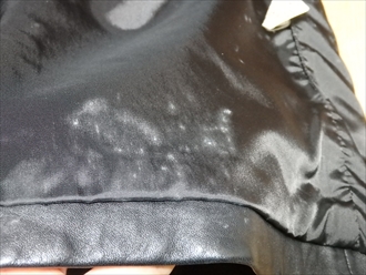 羊革スカートのカビ