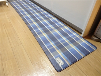 ニトリ　　キッチン用クッションフロアマット