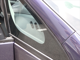 ホルツのすき間シール剤で補修