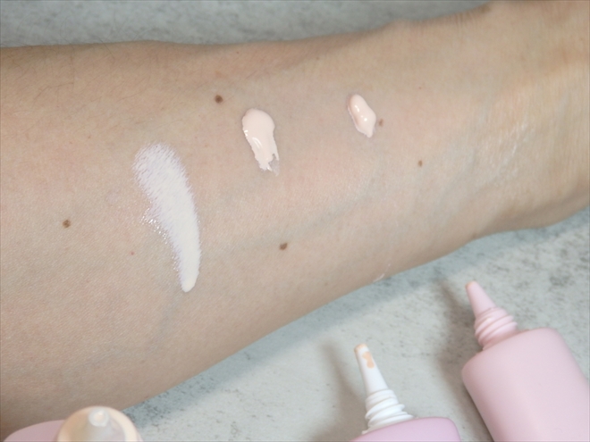 ウォータープルーフ　ピンク色の化粧下地の比較