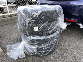 三菱 i　アイのスタッドレスタイヤはびっくりするほど高い!!