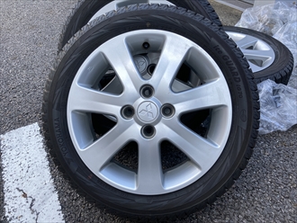 三菱 i　アイのスタッドレスタイヤはびっくりするほど高い!!